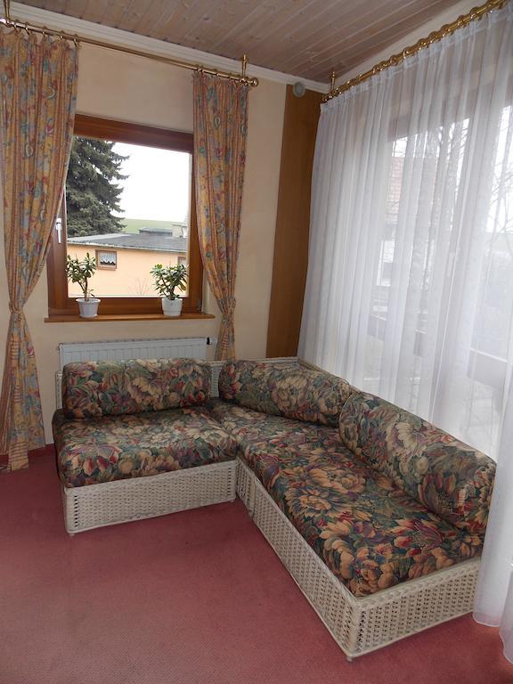 Gasthof Und Landhotel Zur Ausspanne Klipphausen Bagian luar foto
