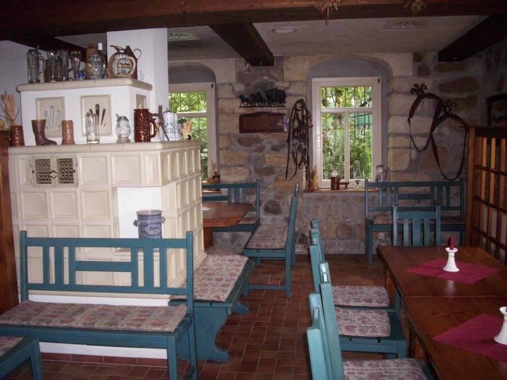 Gasthof Und Landhotel Zur Ausspanne Klipphausen Bagian luar foto
